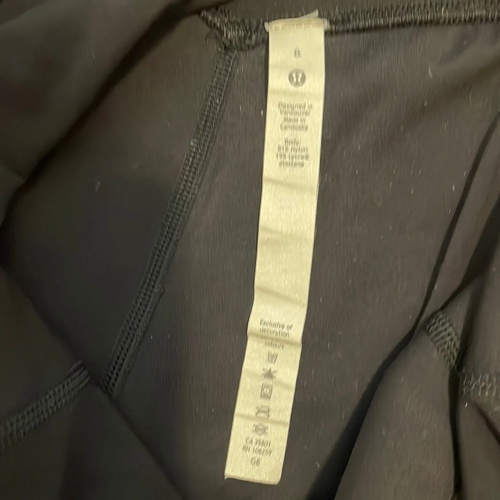 Lululemon straight leg crop wide waistband size 8 EUC - Picture 15 of 16
